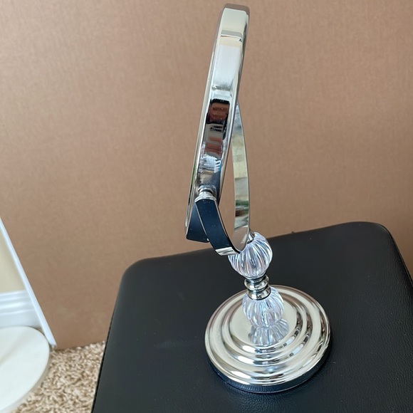 4X Double Mirror, tabletop. Silver base accented with clear decorative pieces. - Picture 3 of 5